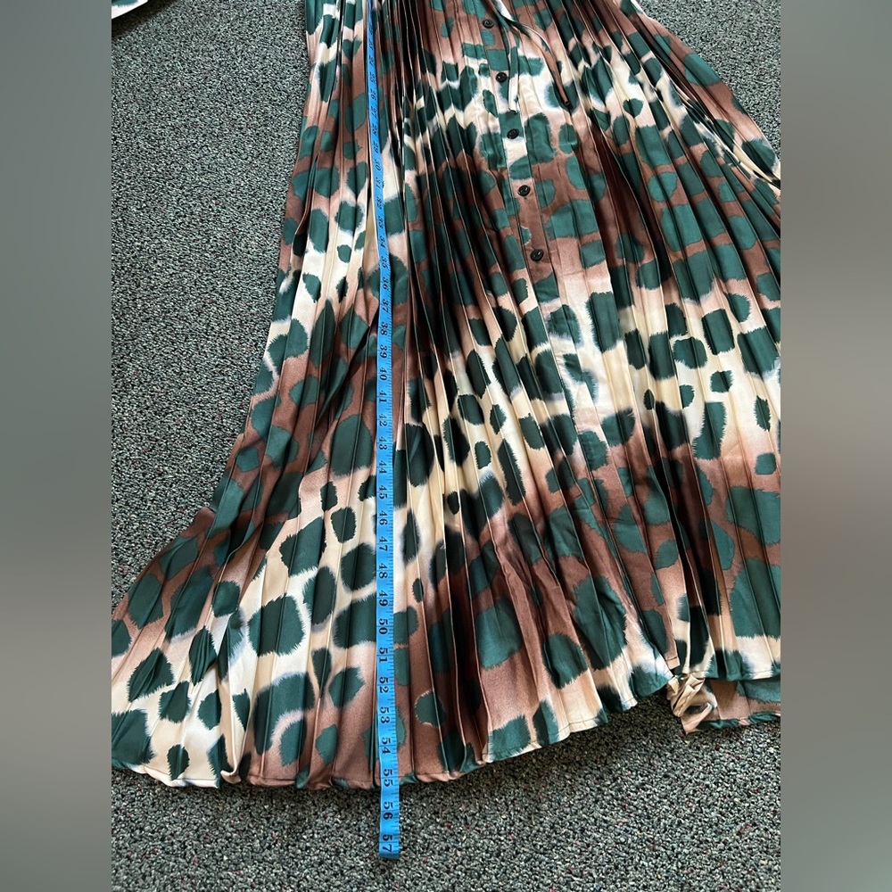 Green Modest Leopard Cheetah Print Pleated Long-Sleeve Maxi Relaxed Fit Dres M-L - Picture 14 of 16